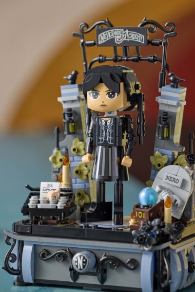 figurine-mercredi-lego-tim-burton-set-2