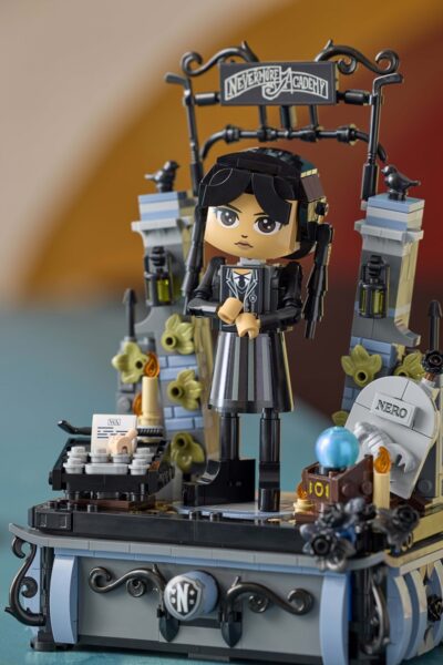 figurine-mercredi-lego-tim-burton-set-3