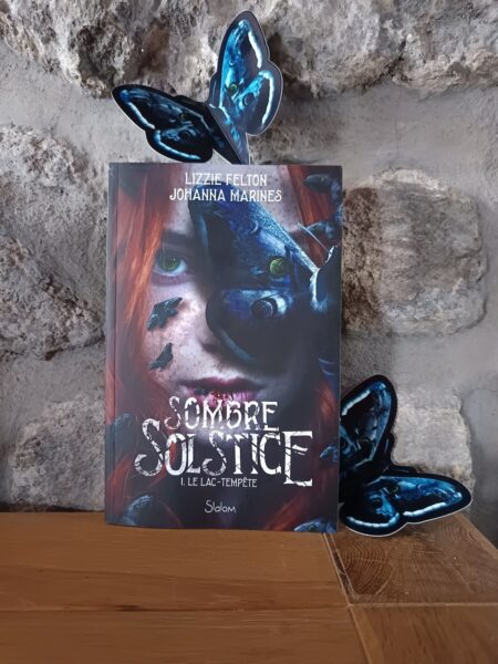 sombre-solstice-edition-slalom-lizzie-felton-johanna-marines-thriller-papillon-chronique-avis-tome1-review-1